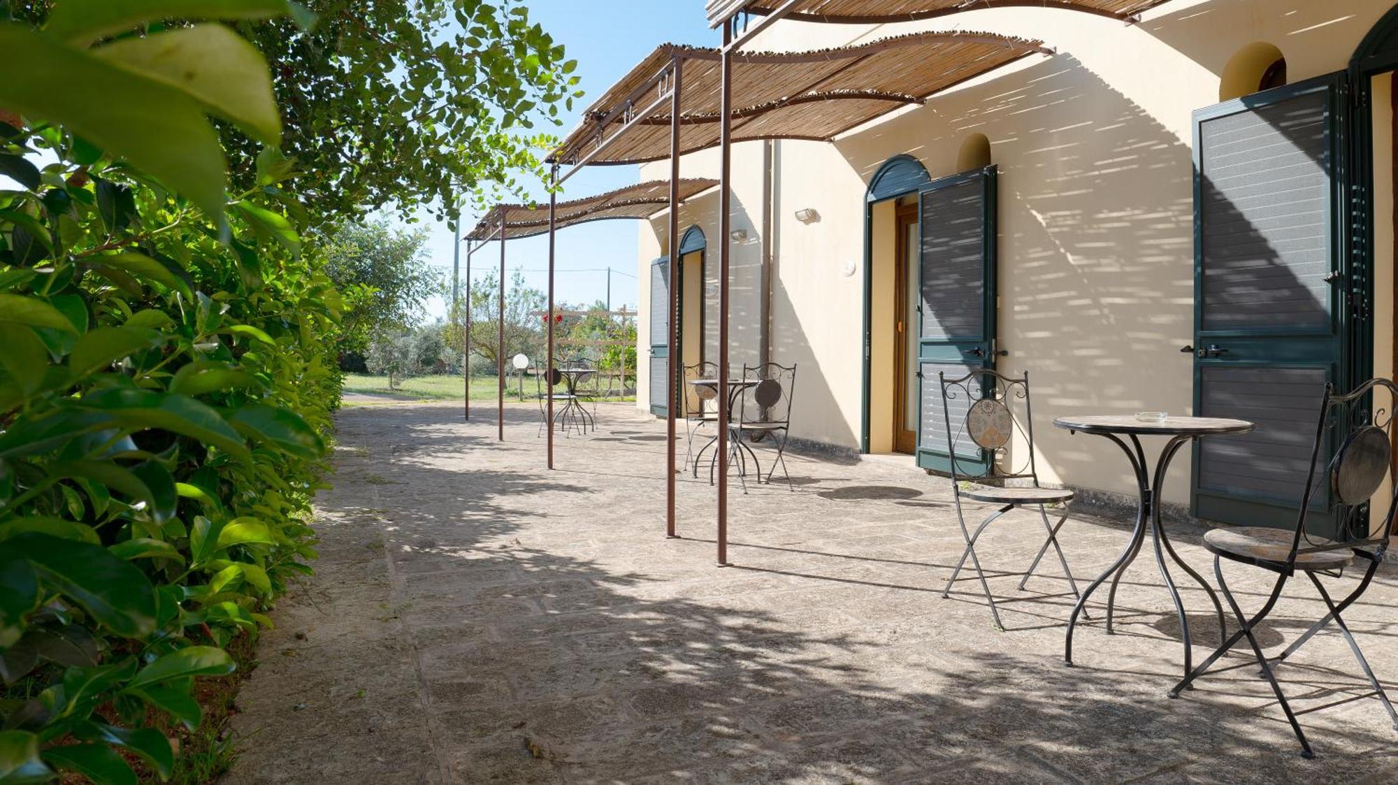 Delle Rose, Hotel & Horse Riding Торре-Вадо Экстерьер фото